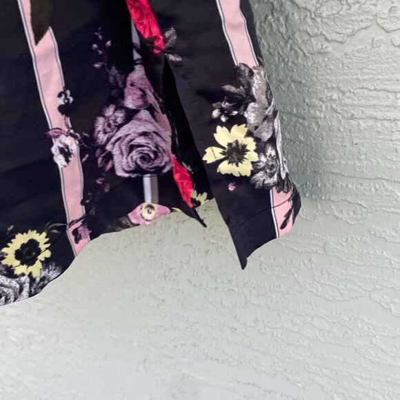 Victoria’s Secret Striped Roses Floral Long Sleeved Pajama Top Sz M - Picture 9 of 9